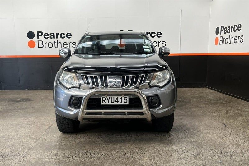 2016 Mitsubishi Triton GLXR, photo 3
