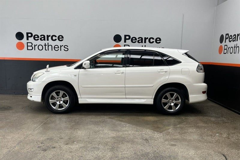 2005 Toyota Harrier, photo 2