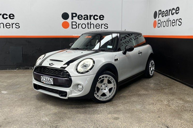 2018 MINI Cooper S MANUAL, LOW KMS, 18'' MAGS