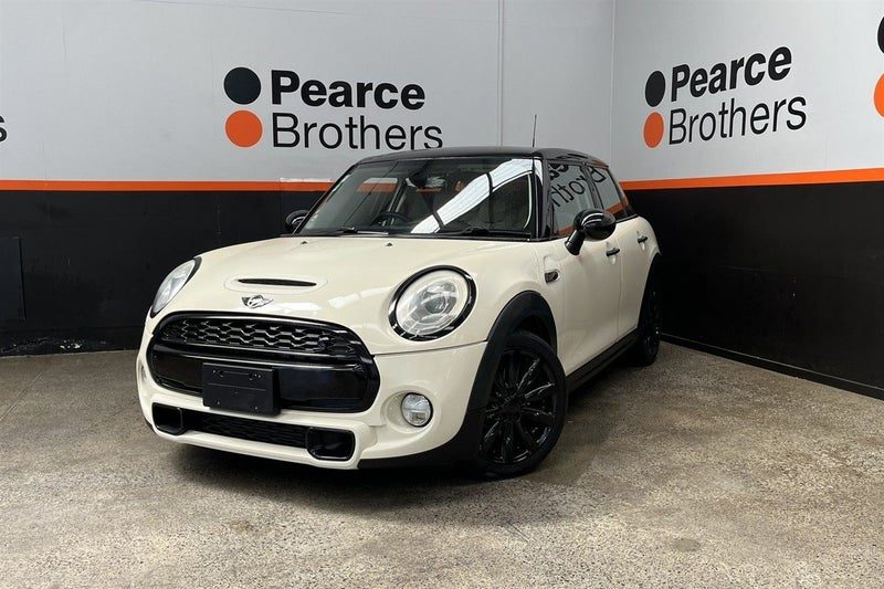 2015 MINI Cooper S 2.0L TURBO, BLACKED OUT!!!