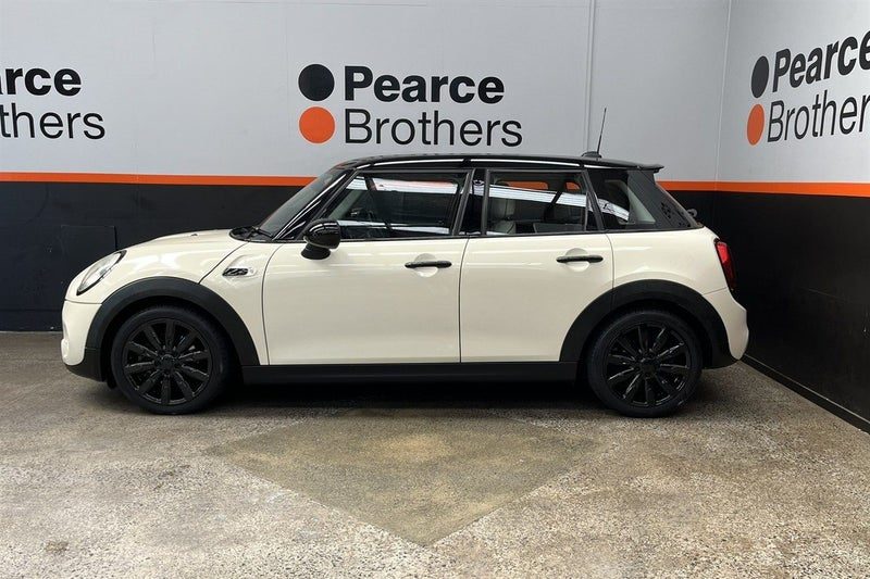 2015 MINI Cooper S 2.0L TURBO, BLACKED OUT!!!, photo 2