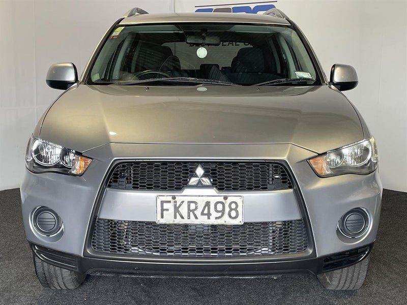 2010 Mitsubishi Outlander 2.4P LS, photo 2