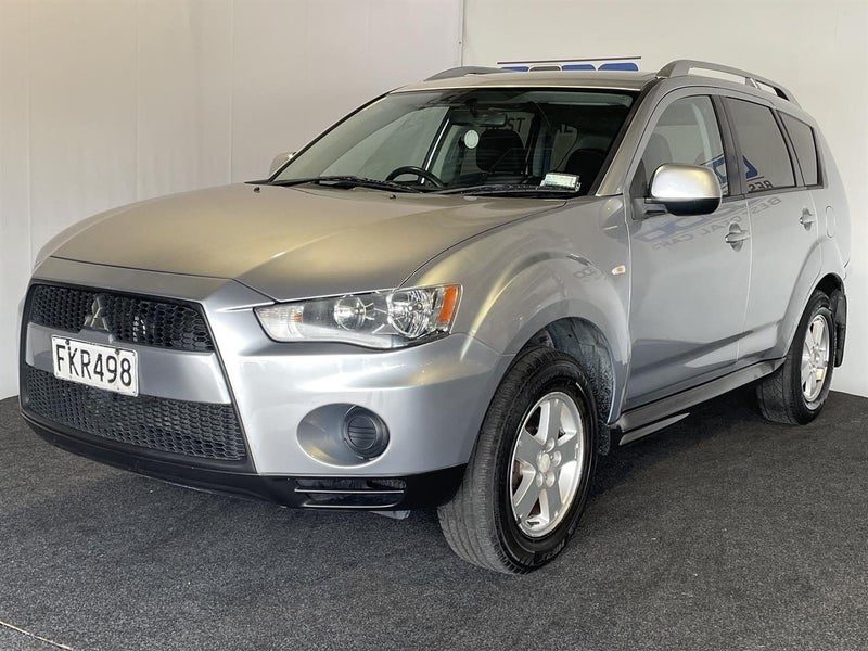 2010 Mitsubishi Outlander 2.4P LS, photo 3
