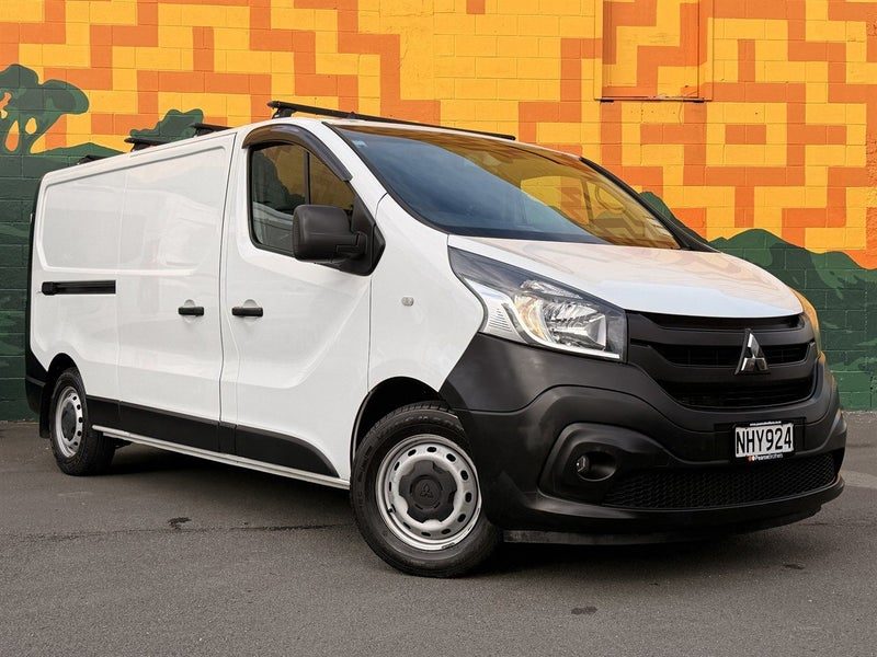 2021 Mitsubishi Express LWB 2.0 TURBO DIESEL