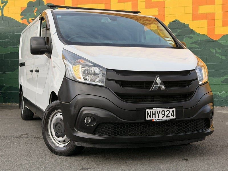 2021 Mitsubishi Express LWB 2.0 TURBO DIESEL, photo 2