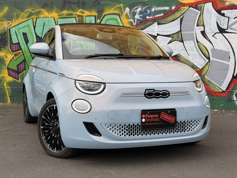 2023 Fiat 500 500E EV ELECTRIC SOFT TOP, photo 2