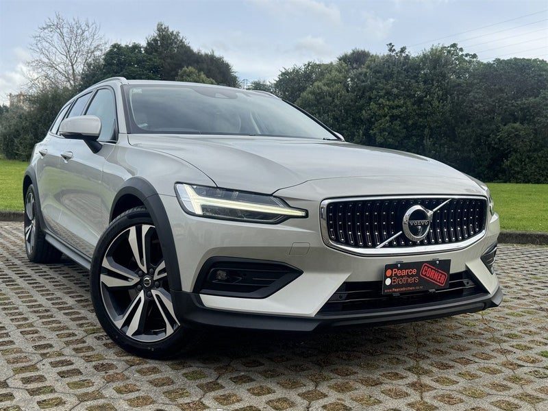 2022 Volvo V60 B5 AWD CROSS COUNTRY, photo 2