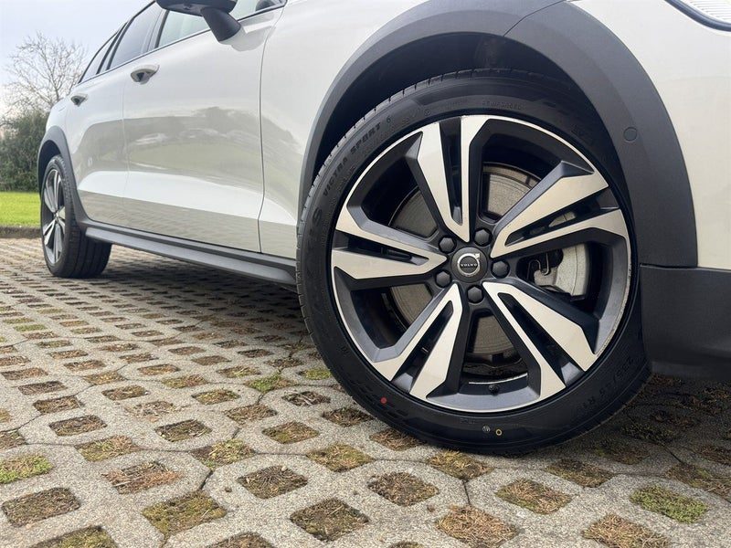 2022 Volvo V60 B5 AWD CROSS COUNTRY, photo 3