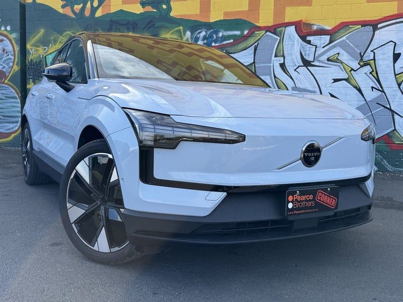 2024 Volvo EX30 ULTRA EXTENDED RANGE, photo 2