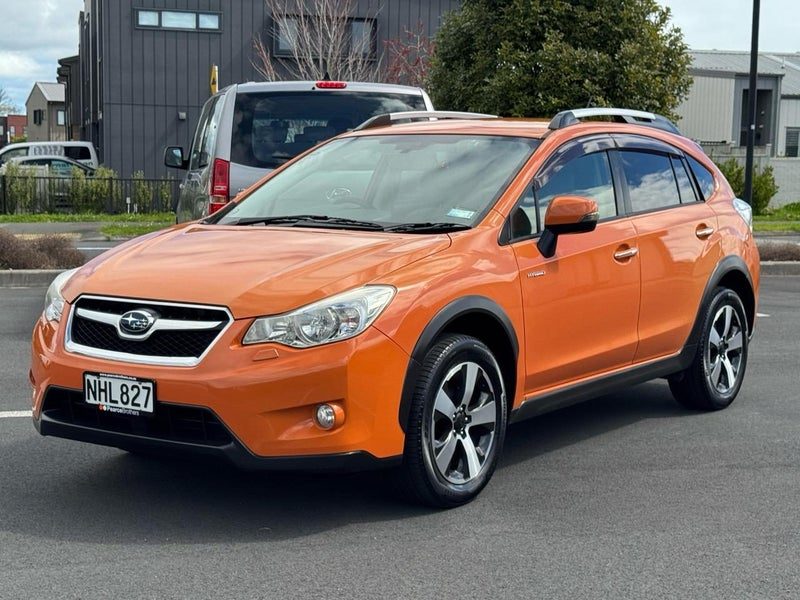 2014 Subaru XV AWD Hybrid, photo 2