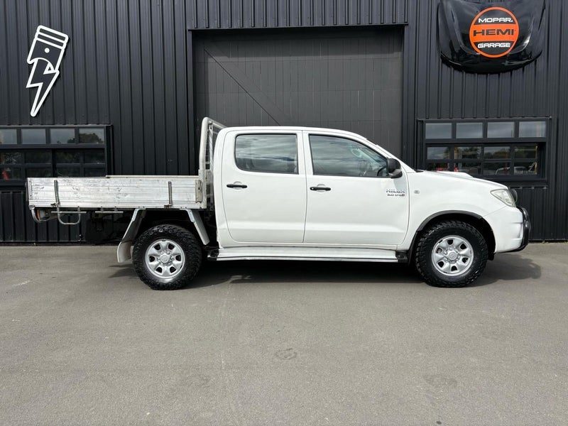2010 Toyota Hilux 4WD D/C FLAT DECK 3.0TD MANUAL, photo 3