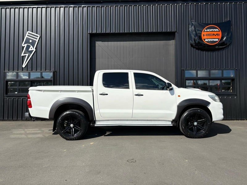 2014 Toyota Hilux 4WD 3.0TD 5 SPEED AUTO, photo 3