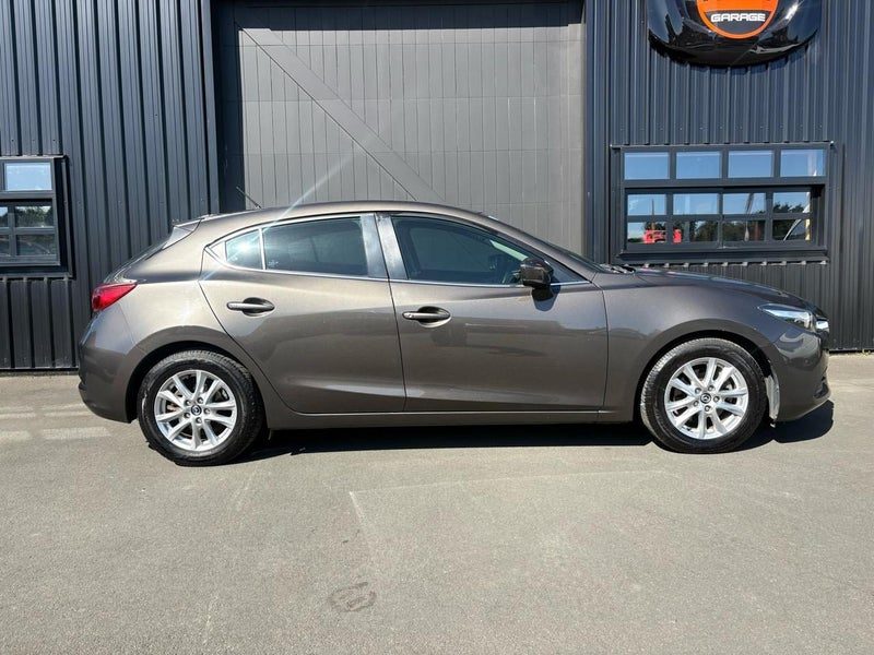 2017 Mazda 3 GLX 2.0P NZ NEW HATCH, photo 3