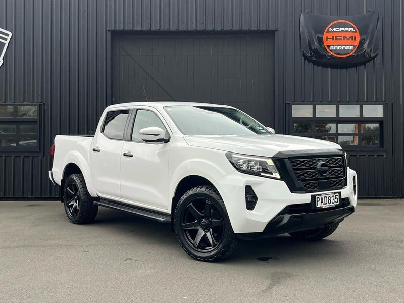2022 Nissan Navara ST