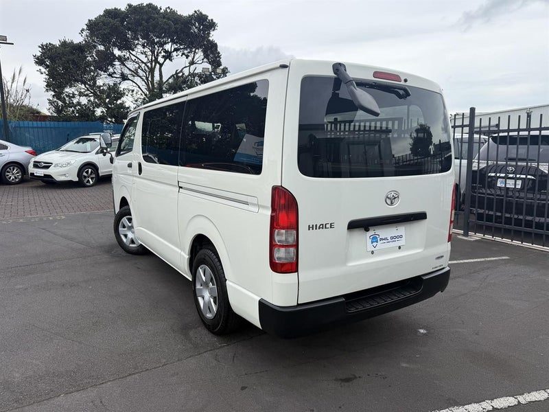 2018 Toyota Hiace DX, photo 3