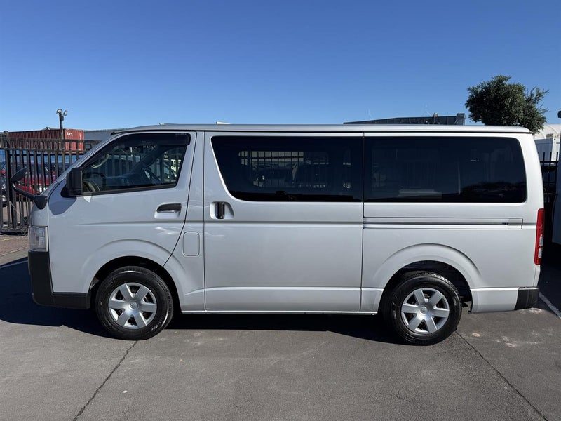 2020 Toyota Hiace DX Long, photo 2