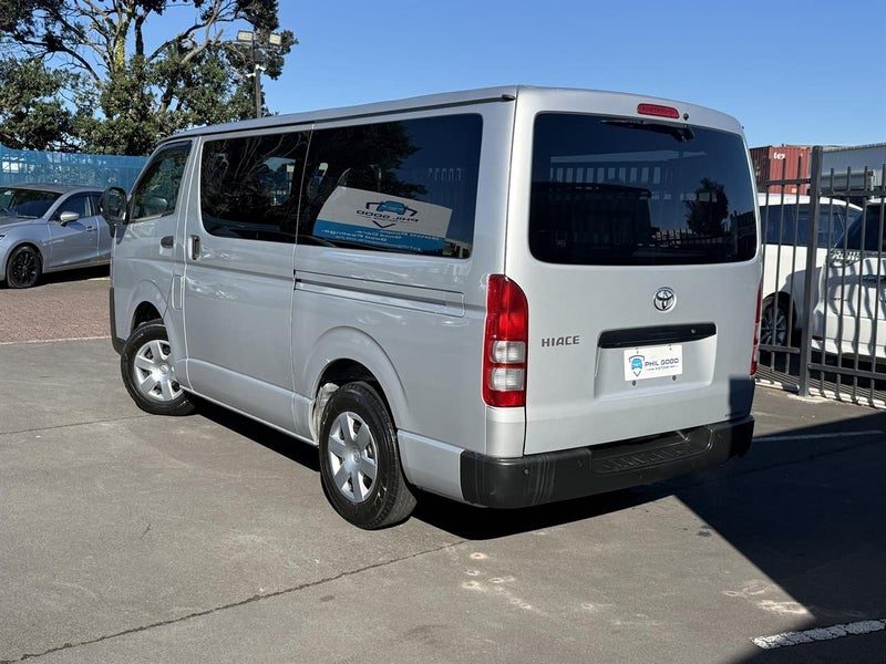 2020 Toyota Hiace DX Long, photo 3