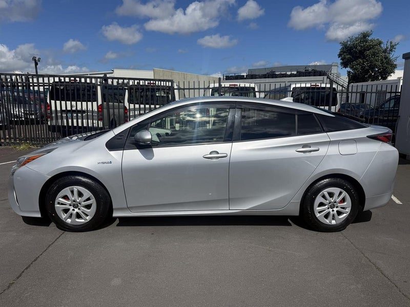 2016 Toyota Prius S, photo 2