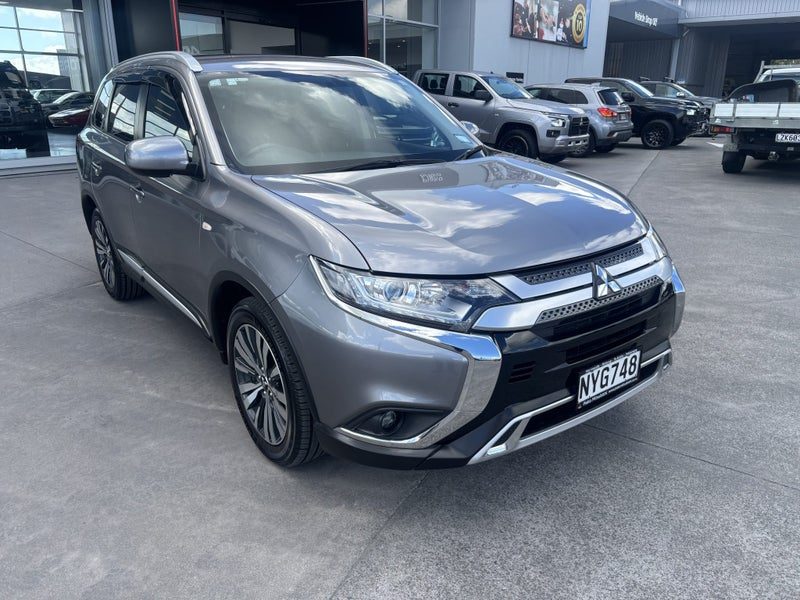 2021 Mitsubishi Outlander LS