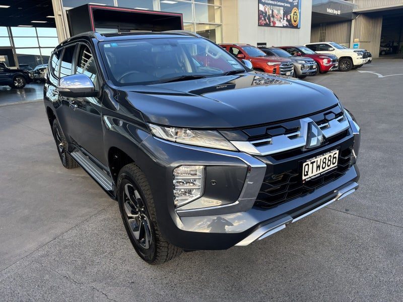 2024 Mitsubishi Pajero Sport VRX 4WD