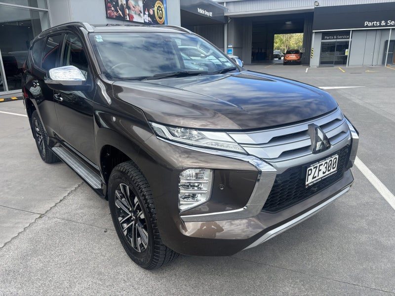 2023 Mitsubishi Pajero Sport VRX 4WD