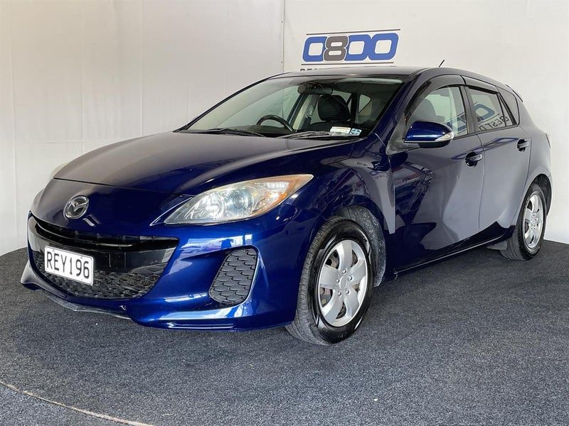 2012 Mazda Axela 20C-SKYACTIV, photo 3