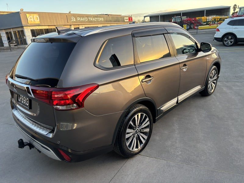 2018 Mitsubishi Outlander LS, photo 3