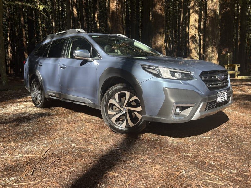 2022 Subaru Outback Touring 4WD