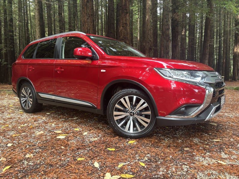 2022 Mitsubishi Outlander LS