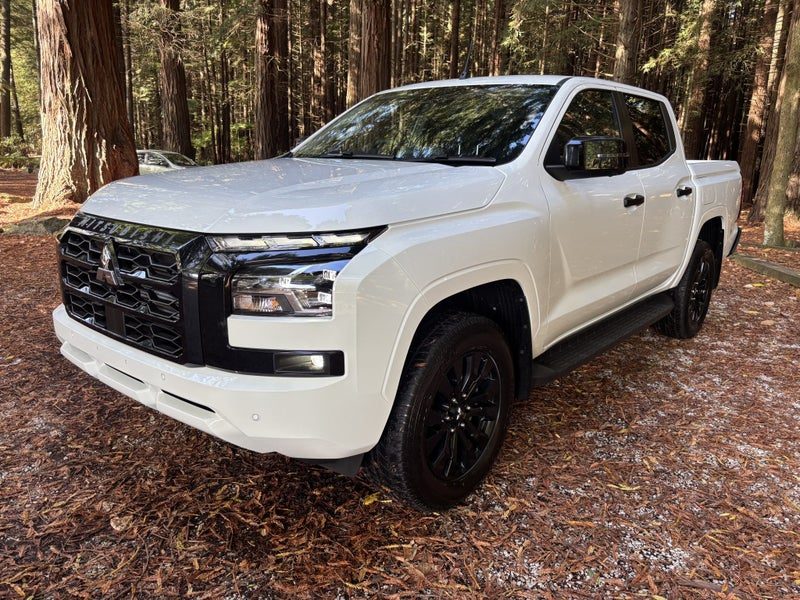 2026 Mitsubishi Triton GLXR 4WD, photo 3
