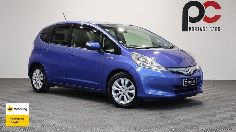 2012 Honda Fit Hybrid XH Selection