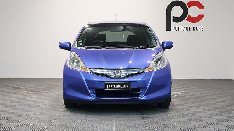 2012 Honda Fit Hybrid XH Selection, photo 2
