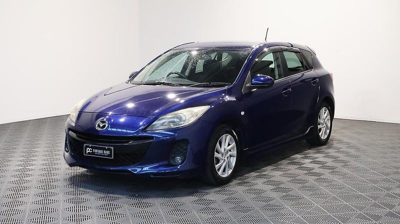 2012 Mazda Axela Sports 15S **Low KMS**, photo 3