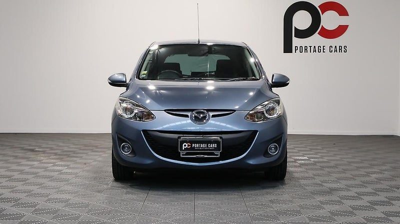 2013 Mazda Demio 13-Skyactiv, photo 2
