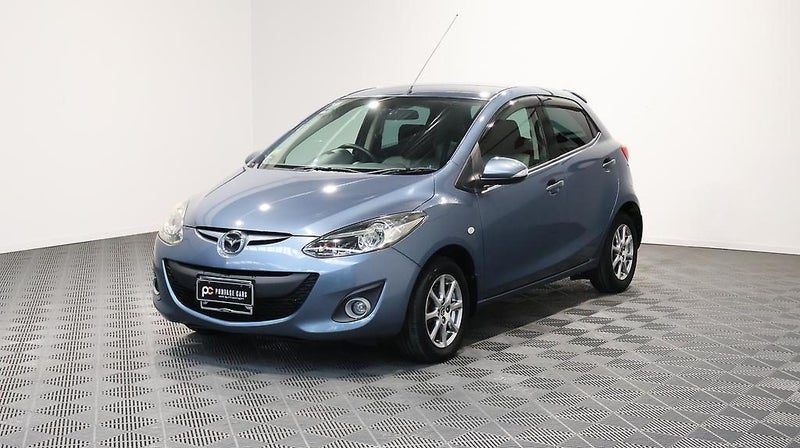 2013 Mazda Demio 13-Skyactiv, photo 3