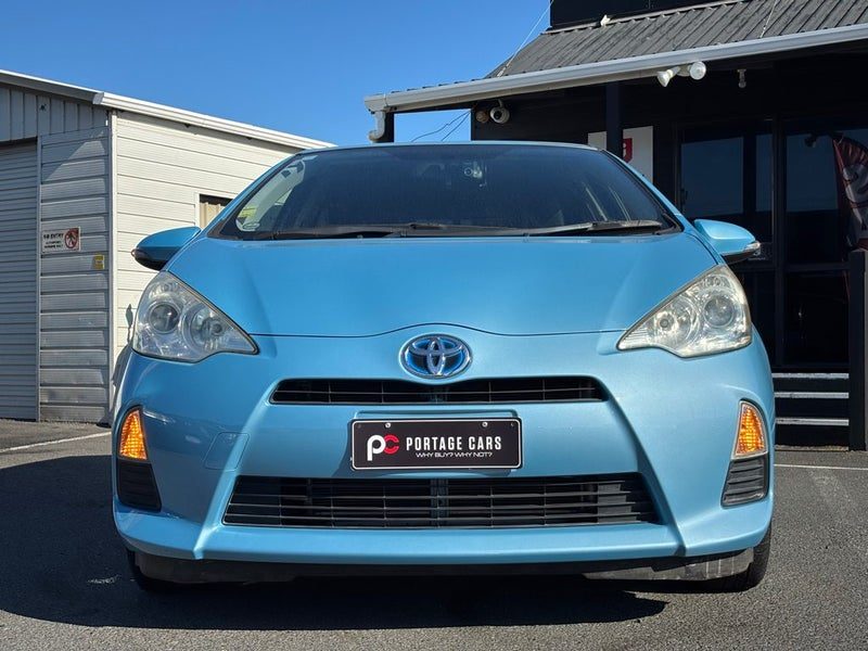 2013 Toyota Aqua S Model, photo 3
