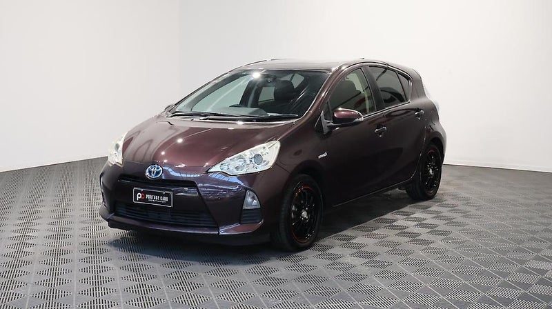 2014 Toyota Aqua S MODEL + PUSH START, photo 3