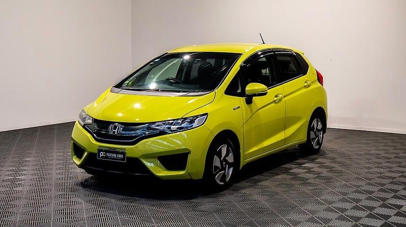 2015 Honda Fit Hybrid F Package, photo 3