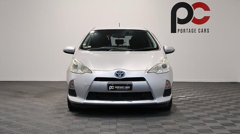 2013 Toyota Aqua G Model + Push Button Start, photo 2