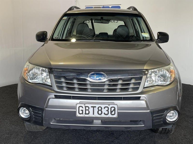 2011 Subaru Forester X AUT, photo 2