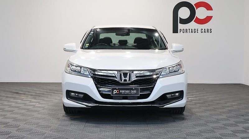 2014 Honda Accord Hybrid LX, photo 2