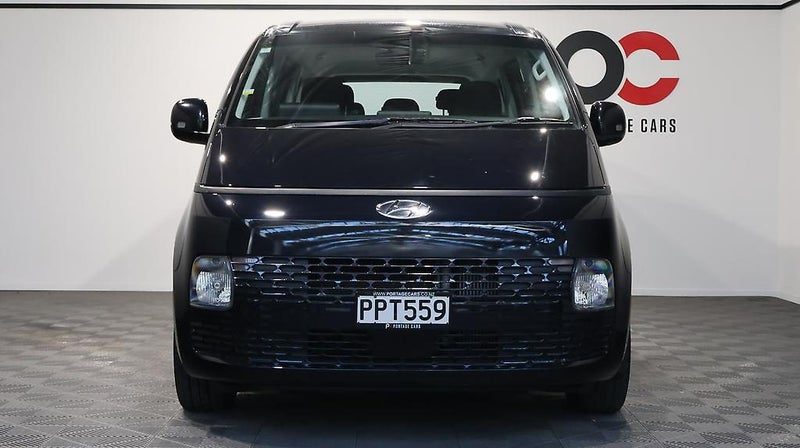 2022 Hyundai Staria 2.2DT/8AT, photo 2