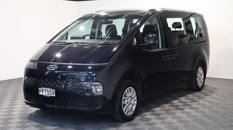2022 Hyundai Staria 2.2DT/8AT, photo 3