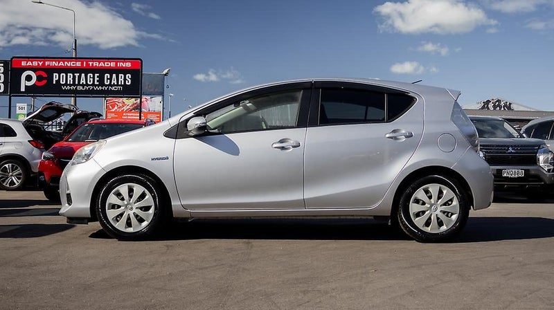 2014 Toyota Aqua G spec Hybrid Push start, photo 3
