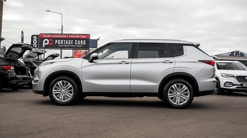 2022 Mitsubishi Outlander LS 2.5P/4WD/NZ NEW, photo 3