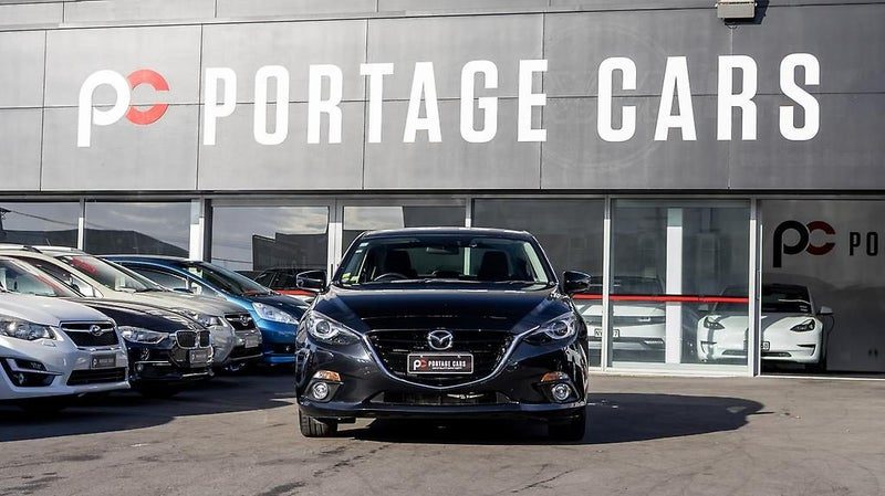 2014 Mazda Axela 15S - 6 Speed Manual, photo 2