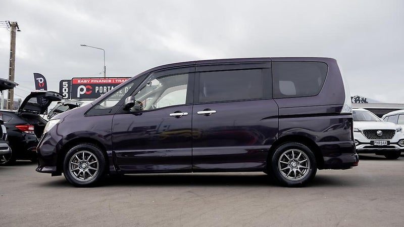 2012 Nissan Serena Highway Star Hybrid 8 Seater, photo 3