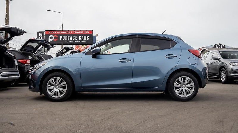 2015 Mazda Demio 13C Push start, photo 3