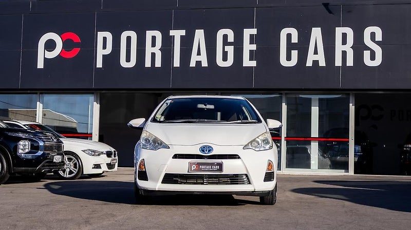 2012 Toyota Aqua G model spec push start, Hybrid, photo 2