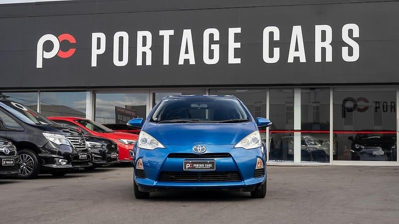 2013 Toyota Aqua S spec Heated seats, Push start, photo 2